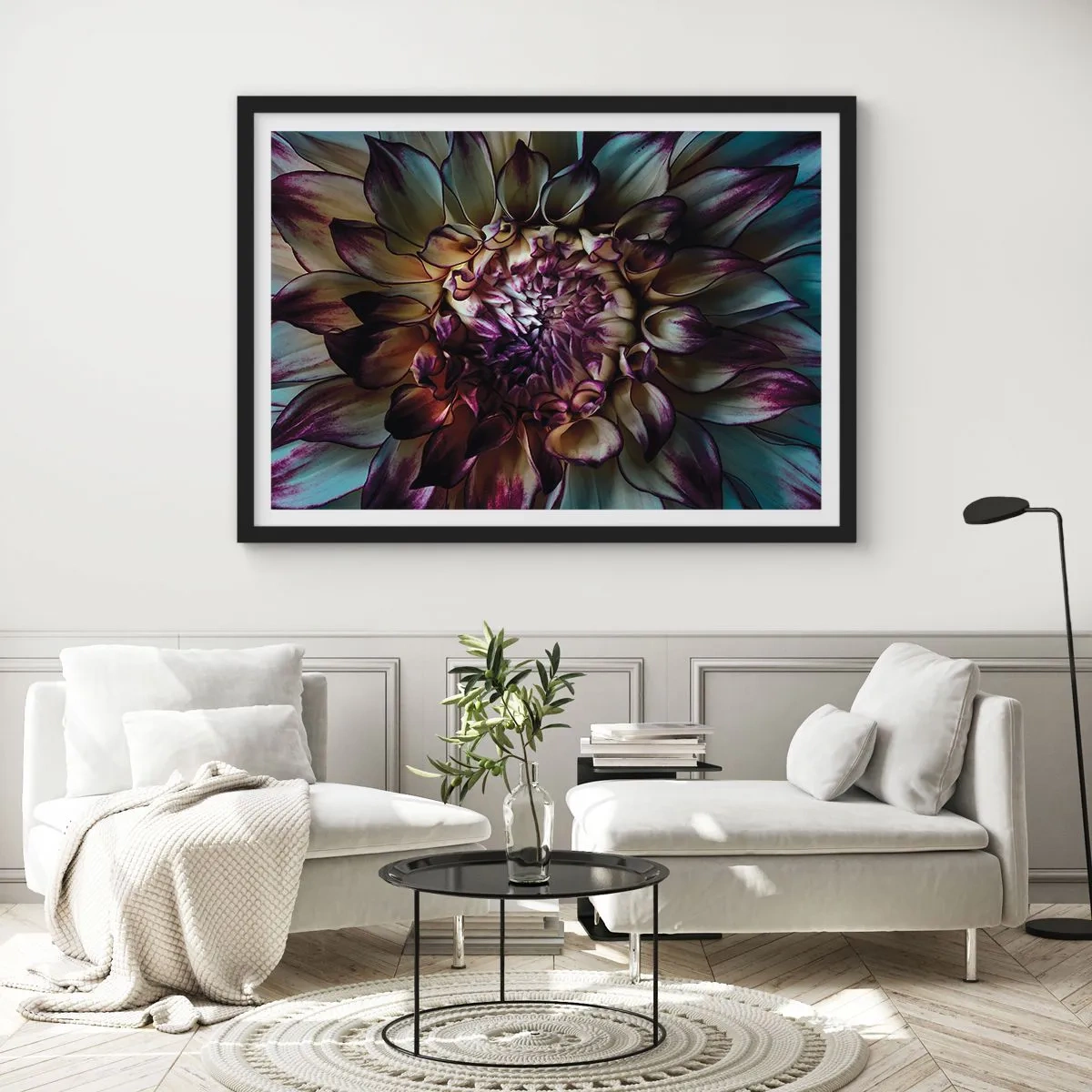 Affiche dans un cadre noir - Poster - Gros plan d'une fleur de dahlia dans des tons sombres - 100x70cm - L'apogée de la jeunesse - Décoration murale moderne pour le salon et la chambre ARTTOR