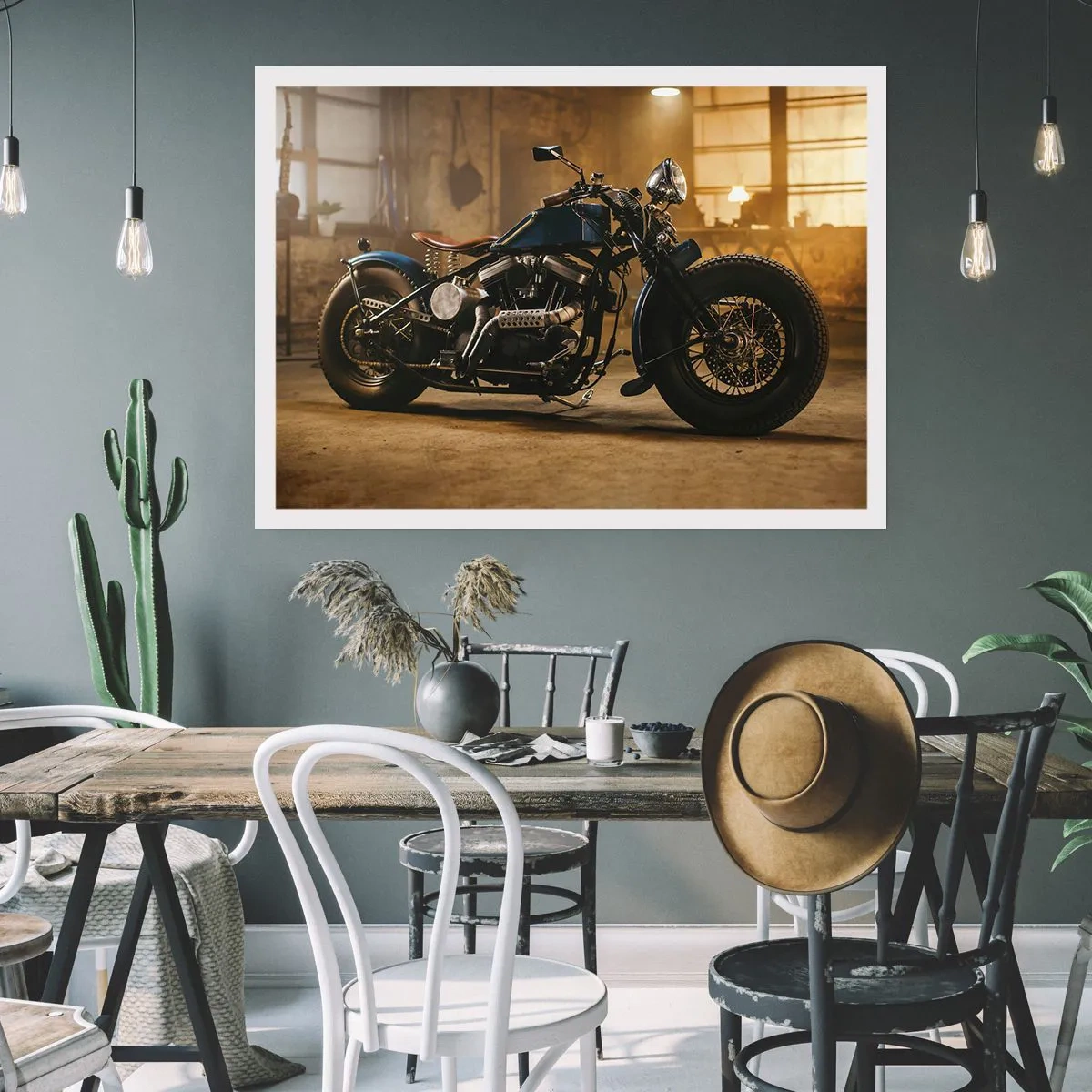 Affiche - Poster - Une moto élégante dans un intérieur industriel avec un éclairage chaleureux - 100x70cm - Je peux tout - Décoration murale moderne pour le salon et la chambre ARTTOR