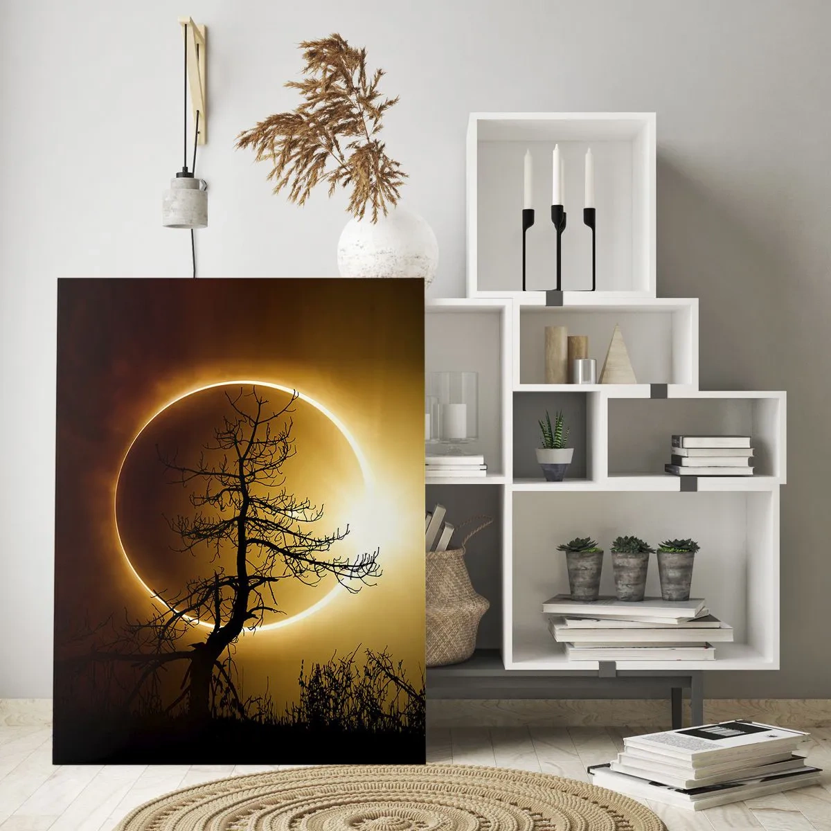 Impression sur verre - Image sur verre - Éclipse solaire avec une silhouette d'arbre au premier plan - 70x100cm - Éclipse totale - Décoration murale moderne pour le salon et la chambre ARTTOR