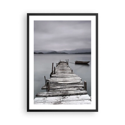 Affiche dans un cadre noir - Poster - Une vieille jetée avec un bateau sur une eau calme - 50x70cm - Tu peux partir demain - Décoration murale moderne pour le salon et la chambre ARTTOR
