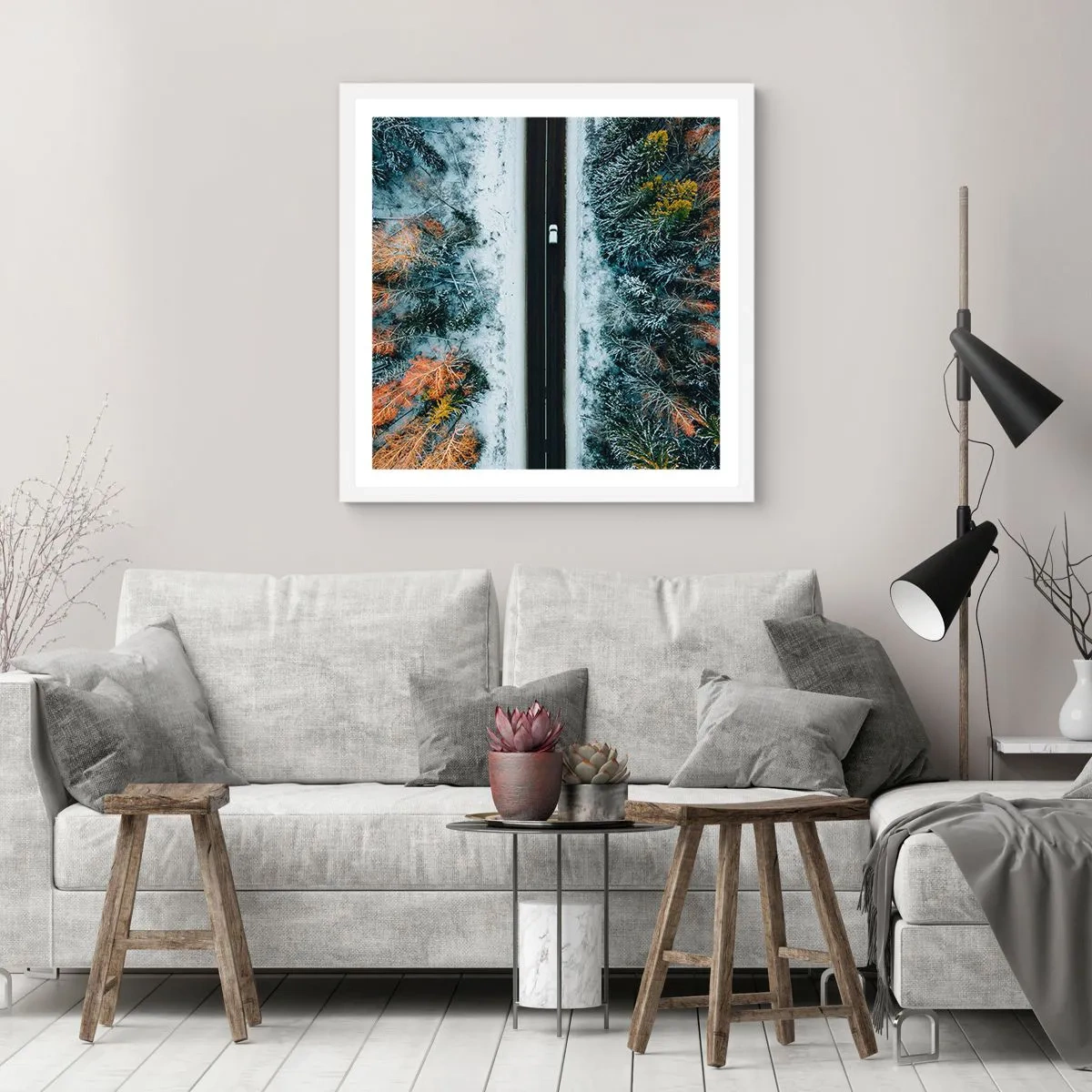 Affiche dans un cadre blanc - Poster - Couper à travers la forêt d'hiver - 40x40 cm
