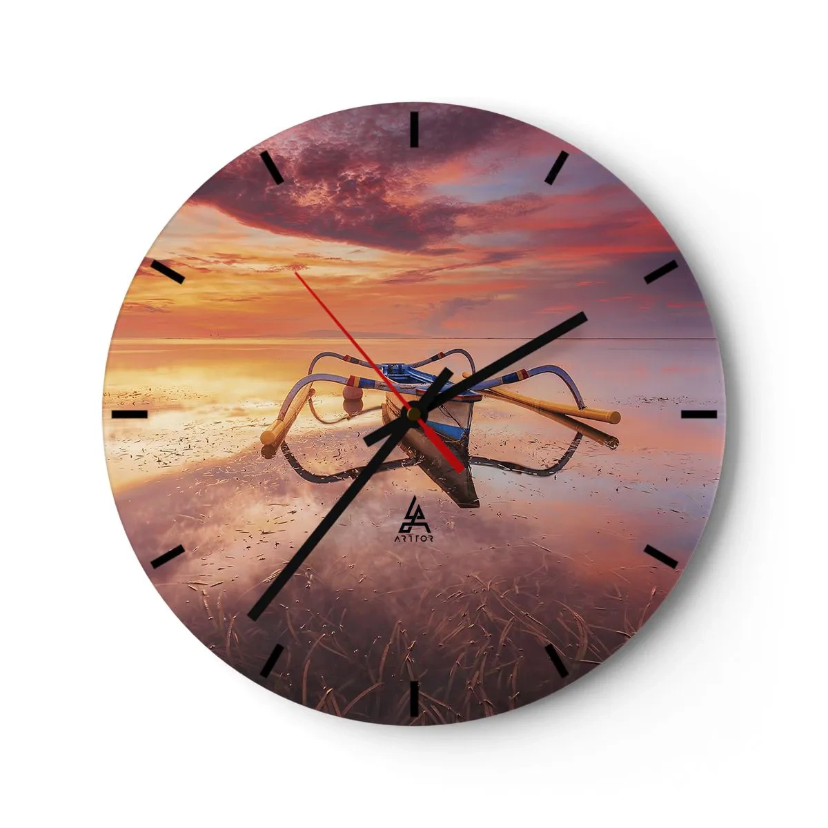 Horloge murale - Pendule murale - Bateau traditionnel sur l'eau au coucher du soleil - 30x30cm - Le calme d'une soirée tropicale - Décoration murale moderne pour le salon, la cuisine et la chambre ARTTOR