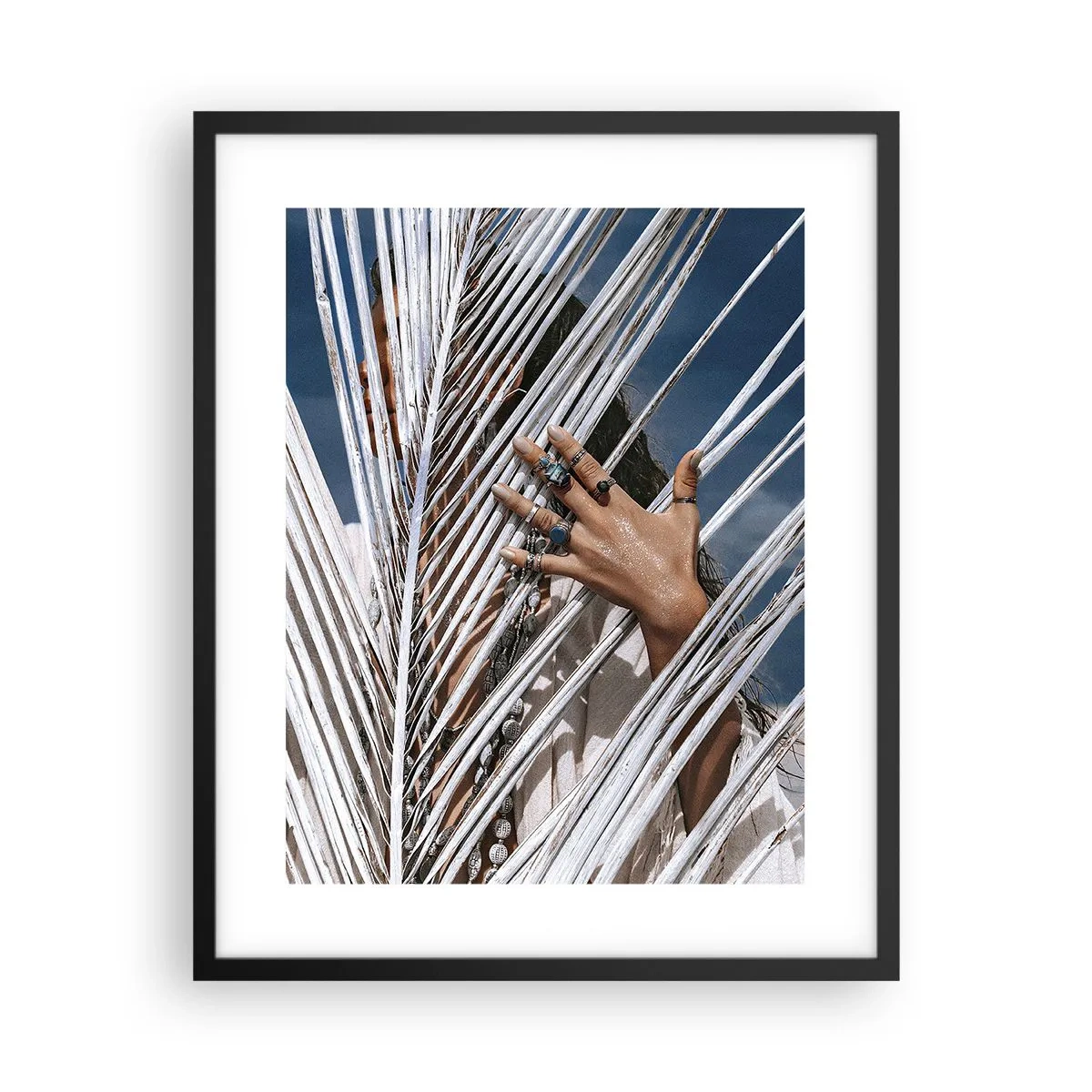 Affiche dans un cadre noir - Poster - Fille de chaman ? - 40x50 cm