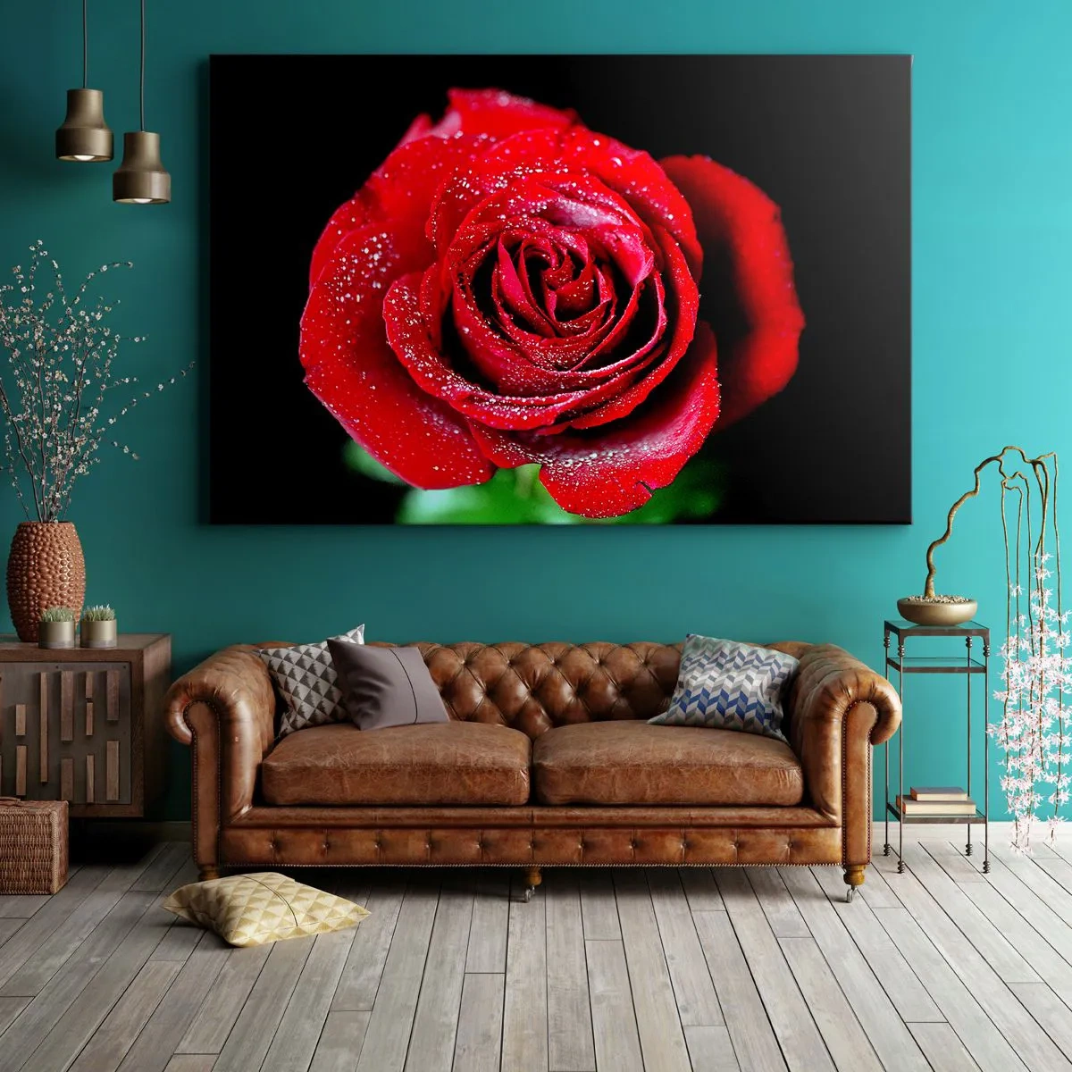 Impression sur toile - Image sur toile - Une rose rouge couverte de gouttes de rosée sur fond noir. - 70x50cm - C'est ça l'amour - Décoration murale moderne pour le salon et la chambre ARTTOR
