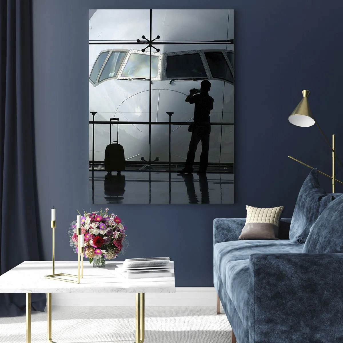 Impression sur verre - Image sur verre - Aéroport avec vue sur l'avion et silhouettes de voyageurs - 50x70cm - Vis-à-vis de l'aéroport - Décoration murale moderne pour le salon et la chambre ARTTOR