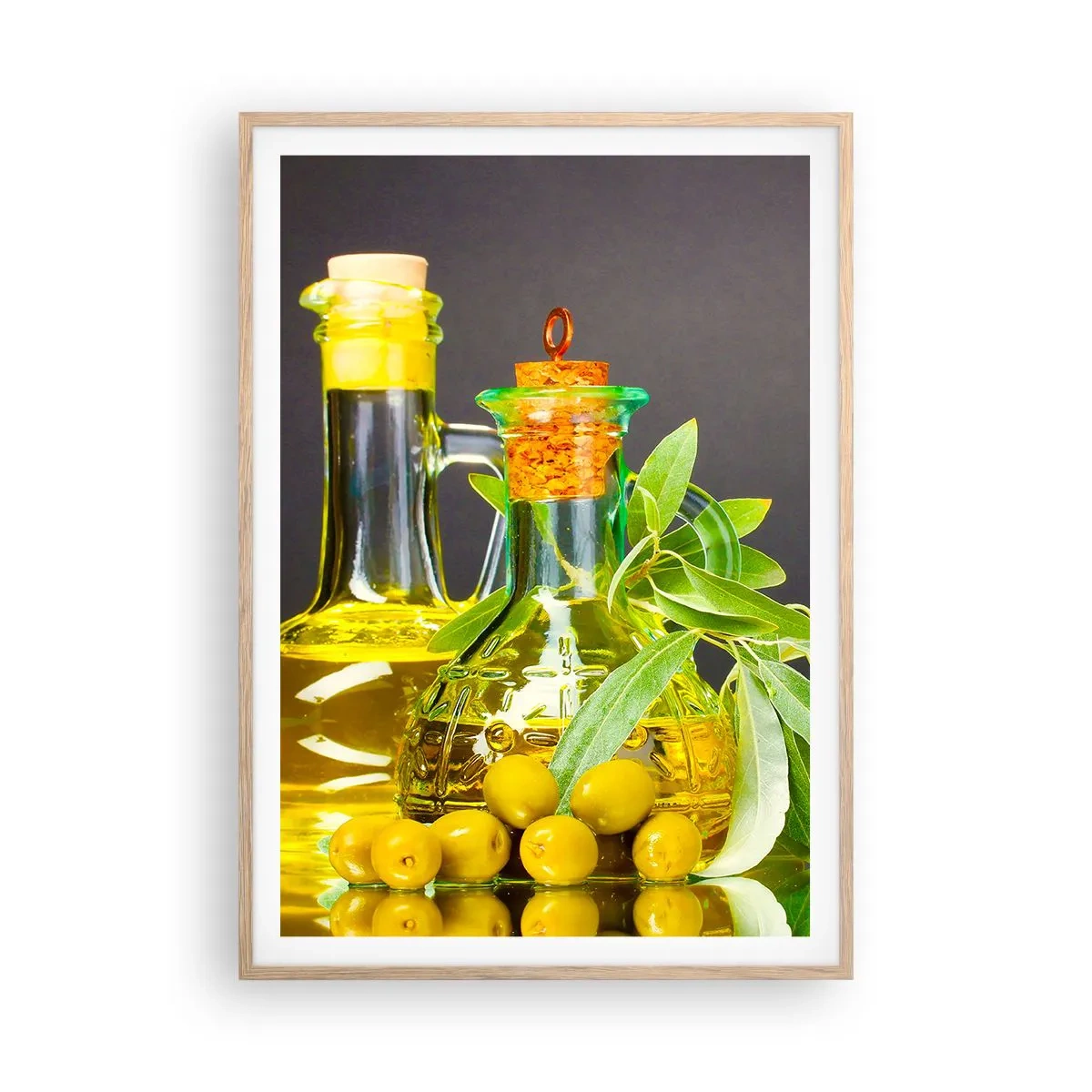 Affiche dans un chêne clair - Poster - Nature morte aux olives et à l'huile d'olive - 70x100 cm