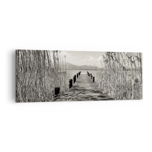 Impression sur toile - Image sur toile - Une jetée en bois parmi les hautes herbes au-dessus d'un lac aux tons sépia - 140x50cm - Dans le calme de l'herbe - Décoration murale moderne pour le salon et la chambre ARTTOR