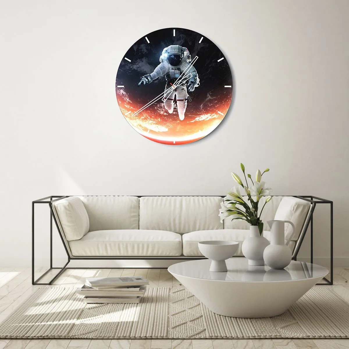 Horloge murale - Pendule murale - Un astronaute flottant dans l'espace avec vue sur la Terre - 30x30cm - Puis-je rester un peu plus longtemps ? - Décoration murale moderne pour le salon, la cuisine et la chambre ARTTOR