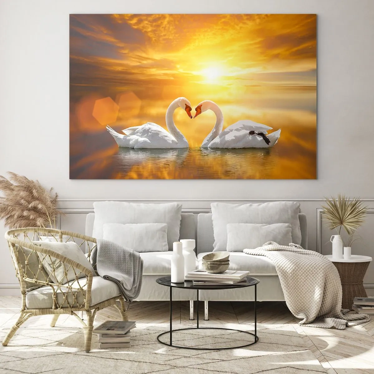 Impression sur verre - Image sur verre - Deux cygnes sur l'eau formant un cœur sur fond de coucher de soleil - 120x80cm - Le coeur est le plus beau mot du monde… - Décoration murale moderne pour le salon et la chambre ARTTOR