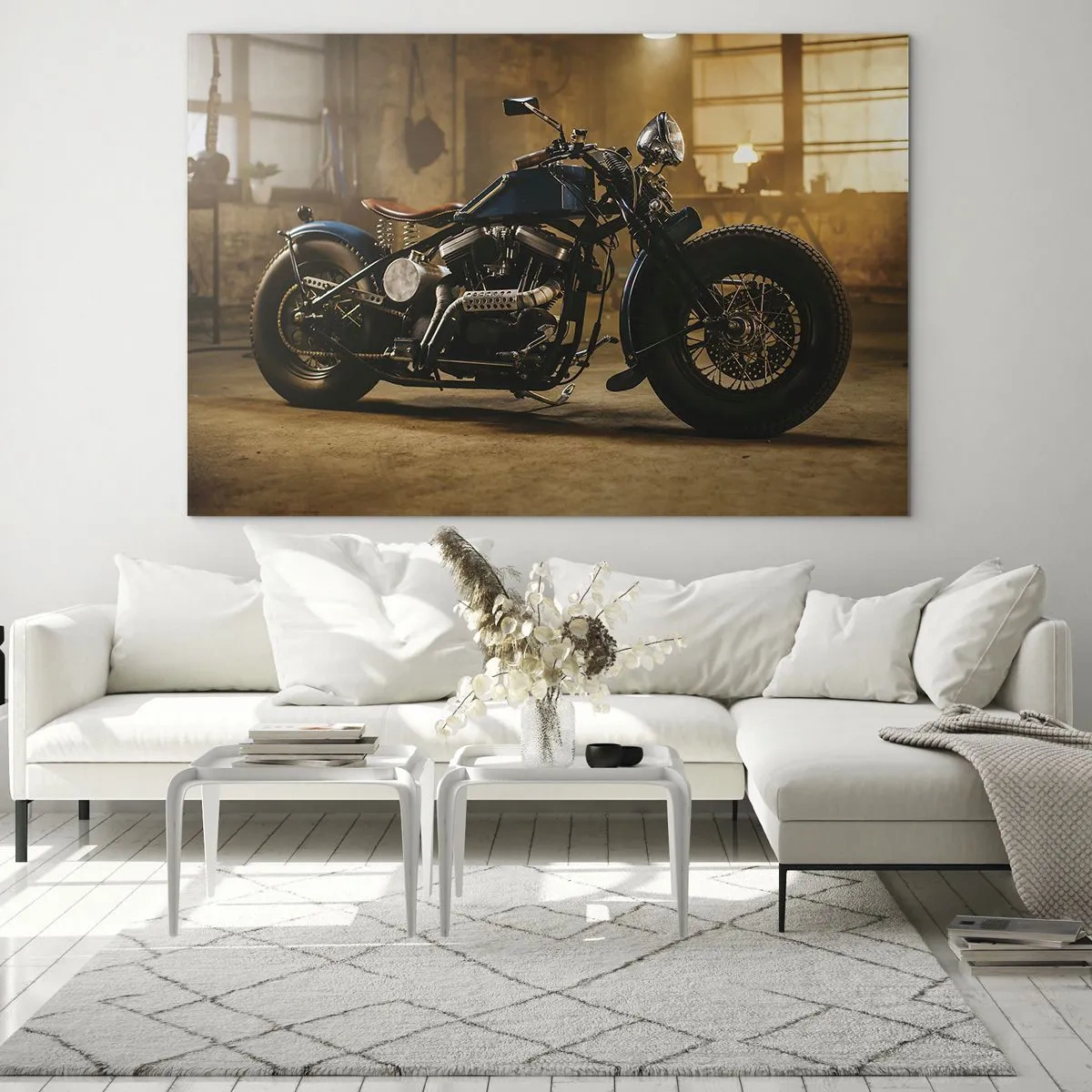 Impression sur verre - Image sur verre - Prise de vue atmosphérique d'une moto classique dans un garage - 70x50cm - Je peux tout - Décoration murale moderne pour le salon et la chambre ARTTOR