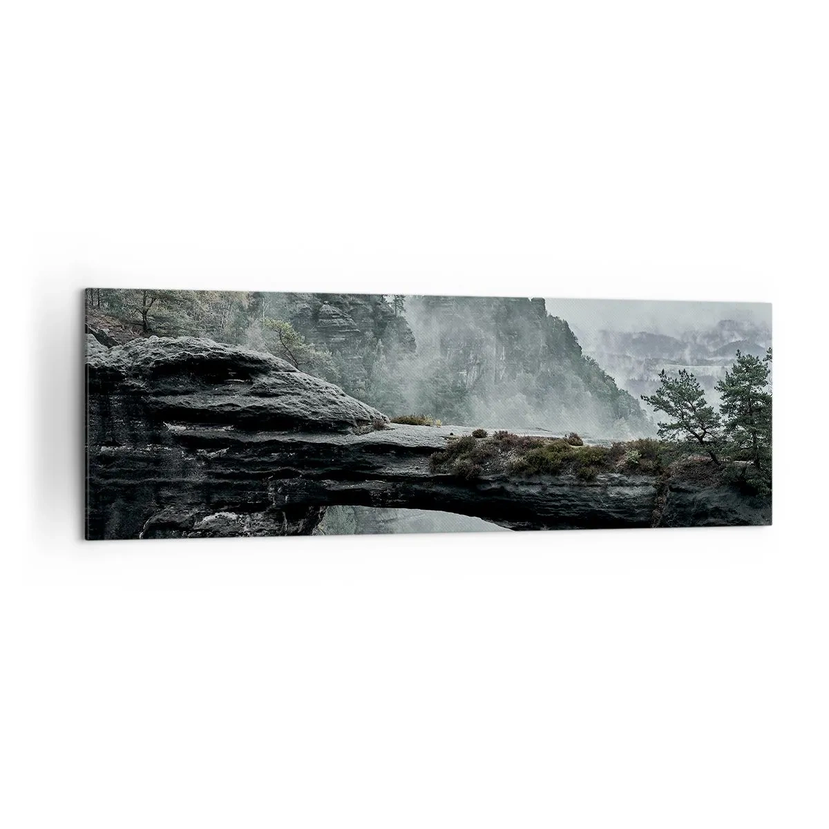 Impression sur toile - Image sur toile - Une arche de pierre entourée de montagnes brumeuses et de forêts - 160x50cm - L'aventure est sur le point de commencer - Décoration murale moderne pour le salon et la chambre ARTTOR