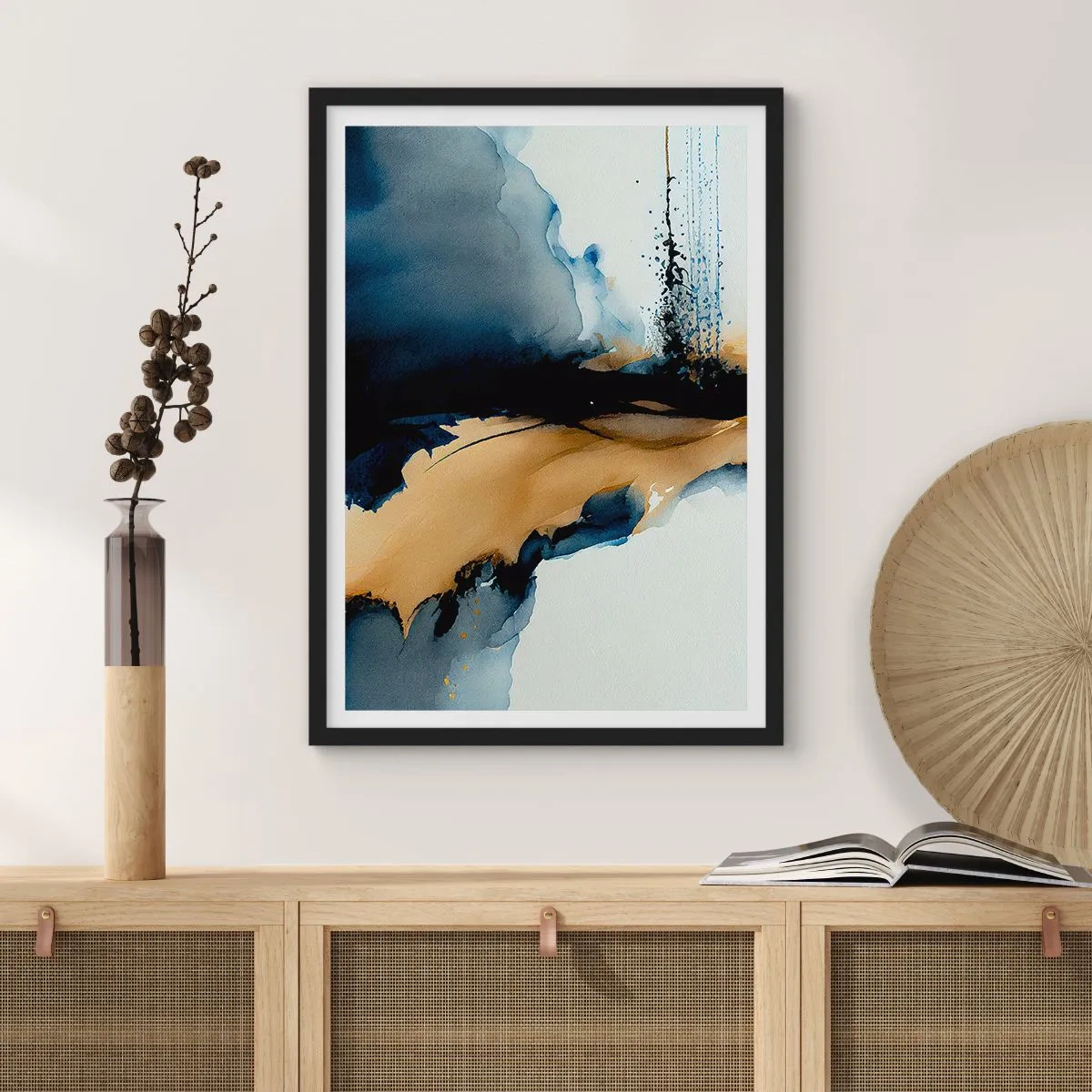 Affiche dans un cadre noir - Poster - Une composition abstraite dans les tons bleu marine et or - 50x70cm - Derrière le rideau - Décoration murale moderne pour le salon et la chambre ARTTOR
