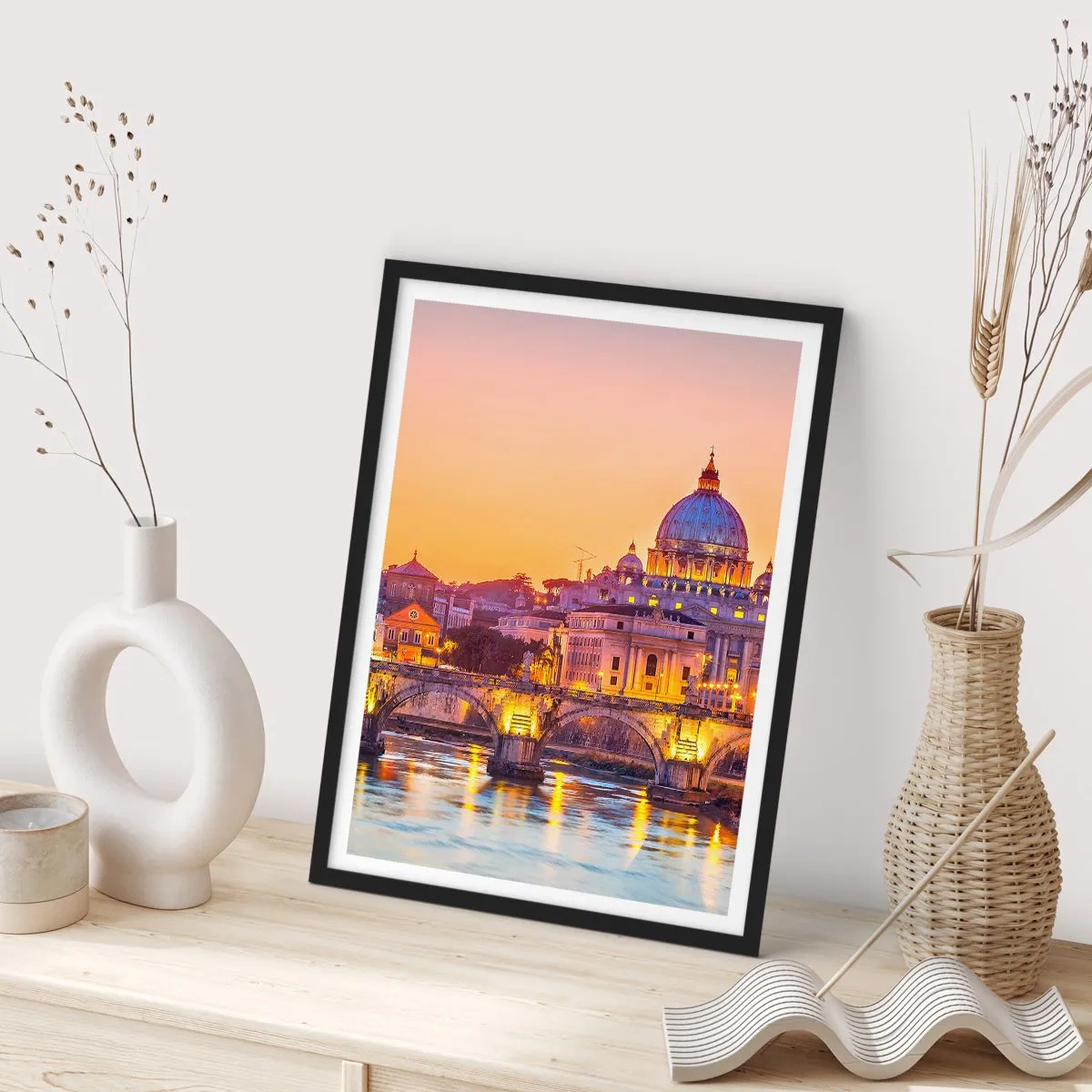 Affiche dans un cadre noir - Poster - Coucher de soleil sur le pont et la basilique illuminés à Rome - 50x70cm - Coucher de soleil sur la ville éternelle - Décoration murale moderne pour le salon et la chambre ARTTOR