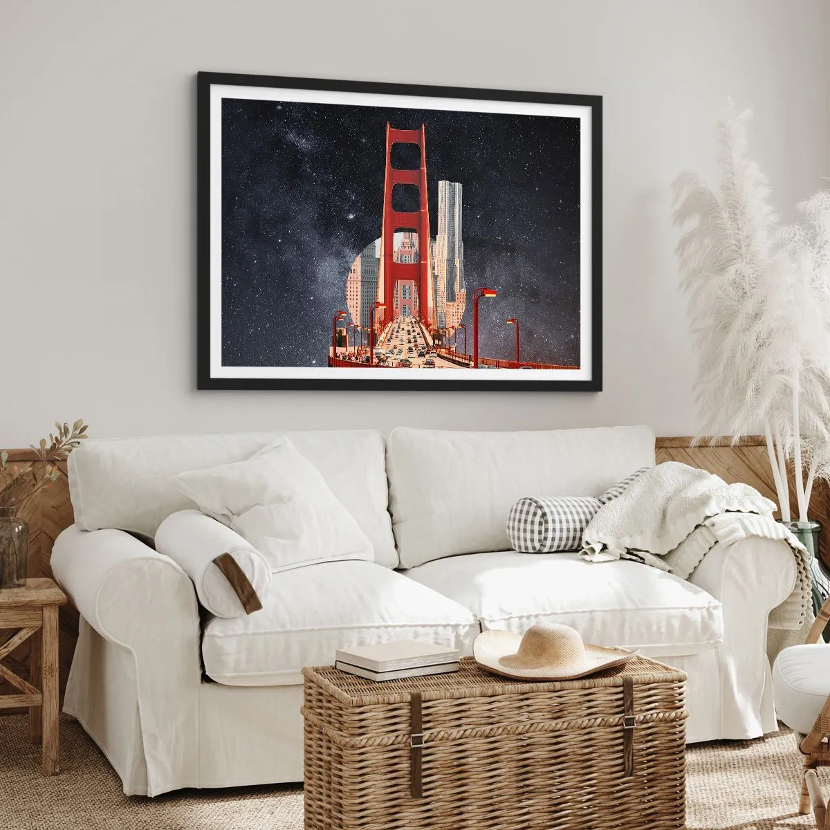 Affiche dans un cadre noir - Poster - Le Golden Gate Bridge avec la ville en arrière-plan contre un ciel étoilé - 70x50cm - Toujours au centre - Décoration murale moderne pour le salon et la chambre ARTTOR