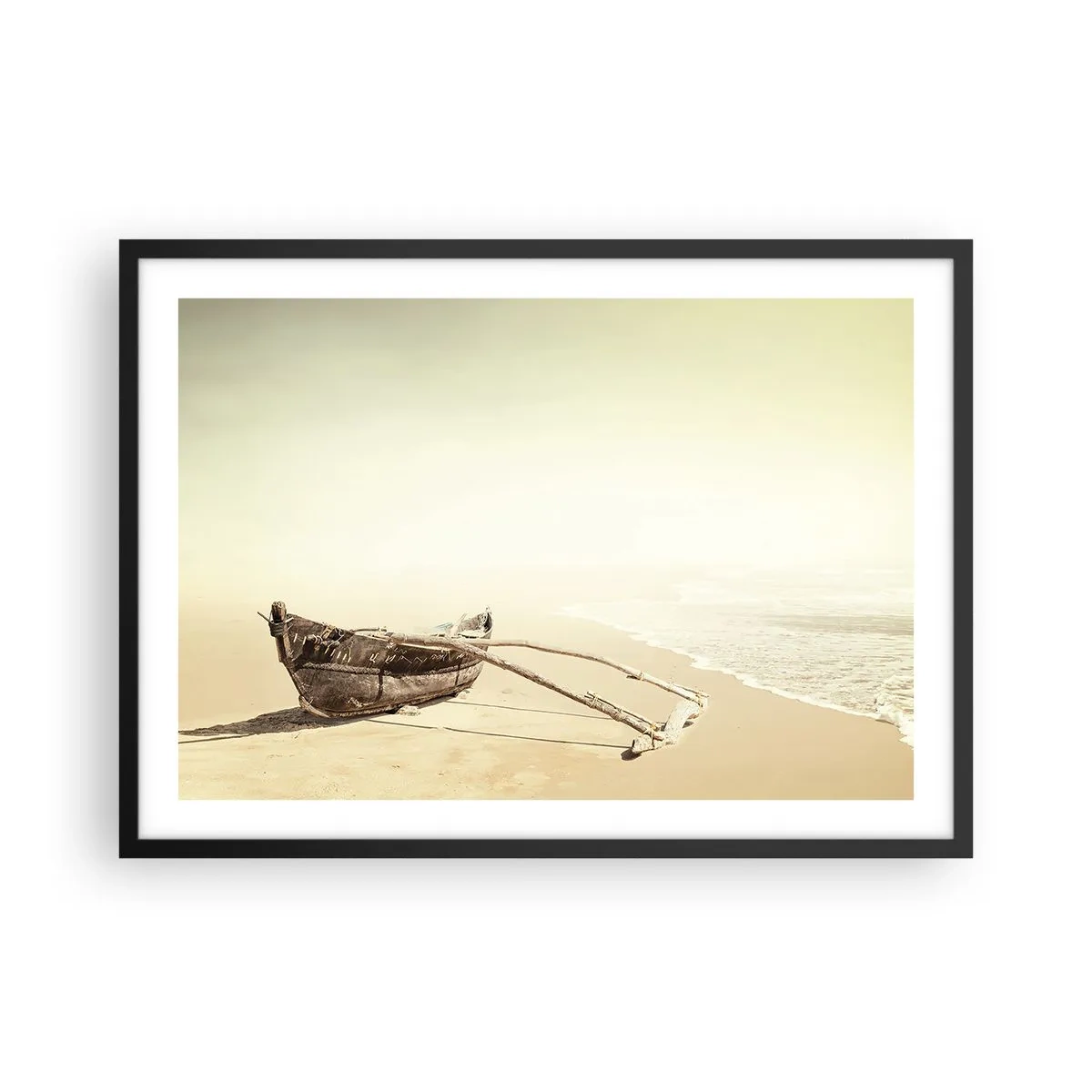 Affiche dans un cadre noir - Poster - Vieux bateau de pêche sur une plage de sable - 70x50cm - Mémoire des mers du sud - Décoration murale moderne pour le salon et la chambre ARTTOR