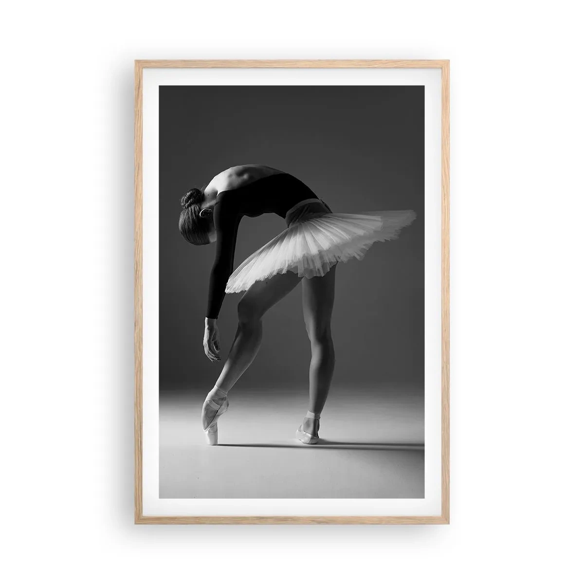 Affiche dans un chêne clair - Poster - Belle ballerine - 61x91 cm