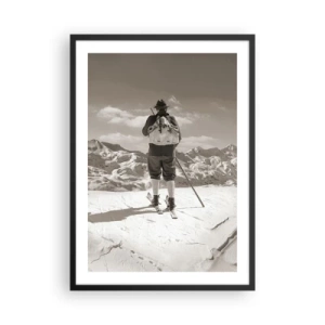 Affiche dans un cadre noir - Poster - Un skieur de style rétro avec des montagnes en arrière-plan - 50x70cm - Toutes les mêmes ces montagnes - Décoration murale moderne pour le salon et la chambre ARTTOR