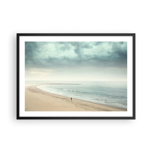 Affiche dans un cadre noir - Poster - Une silhouette solitaire sur une plage déserte au bord d'une mer calme - 70x50cm - à la recherche de la paix - Décoration murale moderne pour le salon et la chambre ARTTOR
