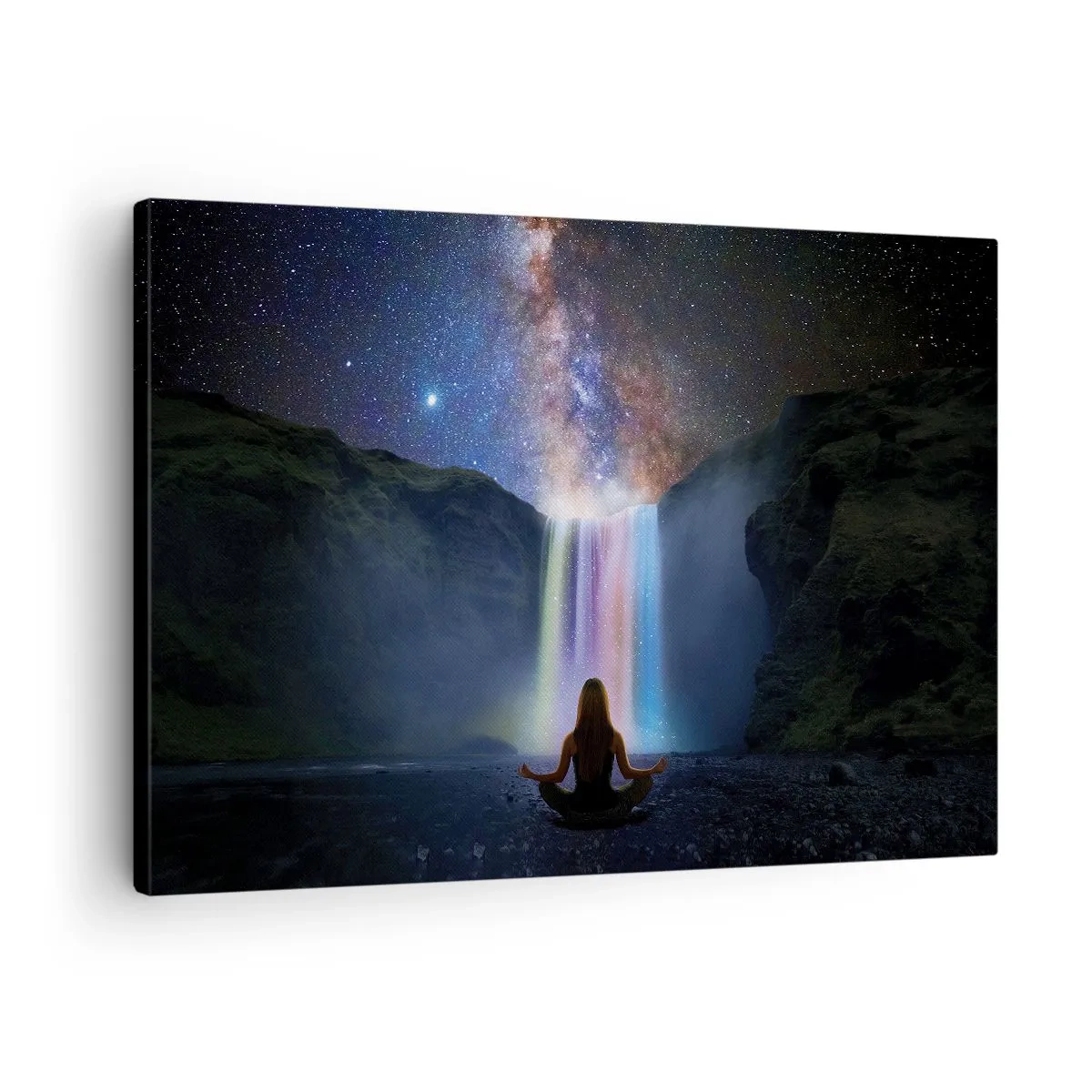 Impression sur toile - Image sur toile - Méditation devant une cascade parmi les étoiles - 70x50cm - Harmonie absolue - Décoration murale moderne pour le salon et la chambre ARTTOR