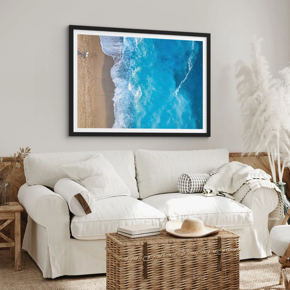 Affiche dans un cadre noir - Poster - Une vue plongeante sur la plage et les vagues de la mer - 70x50cm - La force du bleu - Décoration murale moderne pour le salon et la chambre ARTTOR