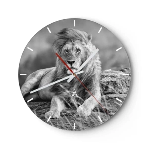 Horloge murale - Pendule murale - Un lion dans une pose majestueuse sur fond de nature sauvage - 30x30cm - Sieste royale - Décoration murale moderne pour le salon, la cuisine et la chambre ARTTOR