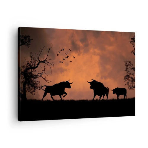 Impression sur toile - Image sur toile - Silhouettes de taureaux sur un ciel orange au coucher du soleil - 70x50cm - Un spectacle dramatique de la nature - Décoration murale moderne pour le salon et la chambre ARTTOR