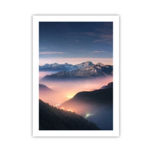 Affiche - Poster - Une vue magique sur les vallées de montagne illuminées par la lumière nocturne - 50x70cm - Lumière dans les vallées - Décoration murale moderne pour le salon et la chambre ARTTOR