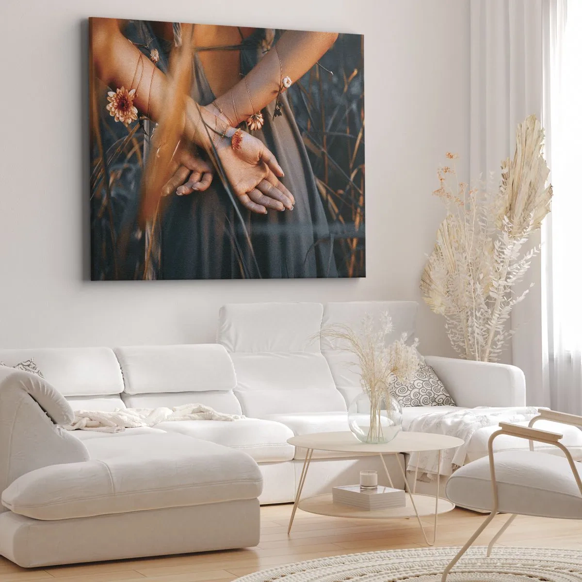 Impression sur toile - Image sur toile - Mains sensuelles avec des fleurs dans un cadre naturel - 70x50cm - Liée à la nature - Décoration murale moderne pour le salon et la chambre ARTTOR