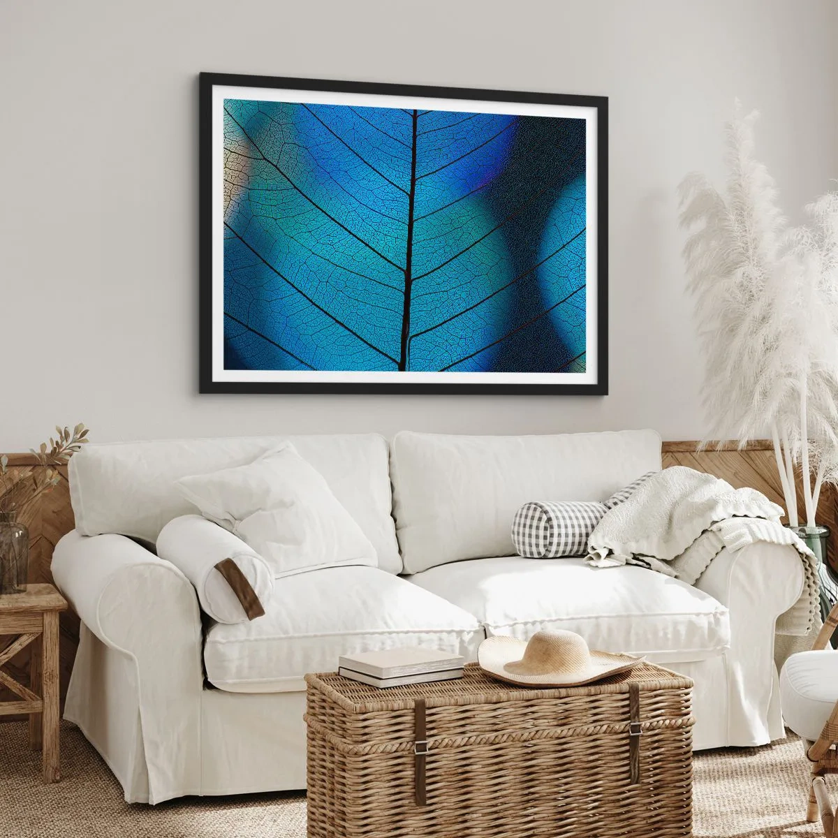Affiche dans un cadre noir - Poster - Gros plan d'une feuille bleue avec des détails de veines visibles - 70x50cm - Construction complexe - Décoration murale moderne pour le salon et la chambre ARTTOR