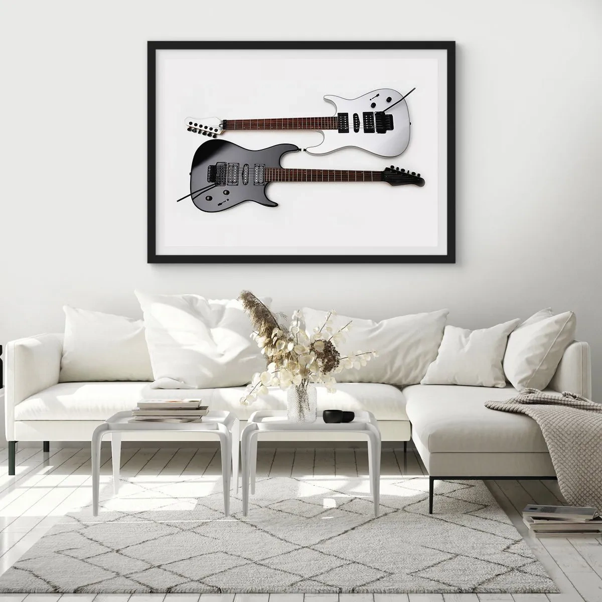Affiche dans un cadre noir - Poster - Deux guitares électriques en noir et blanc sur fond clair. - 70x50cm - Harmonie des formes - Décoration murale moderne pour le salon et la chambre ARTTOR