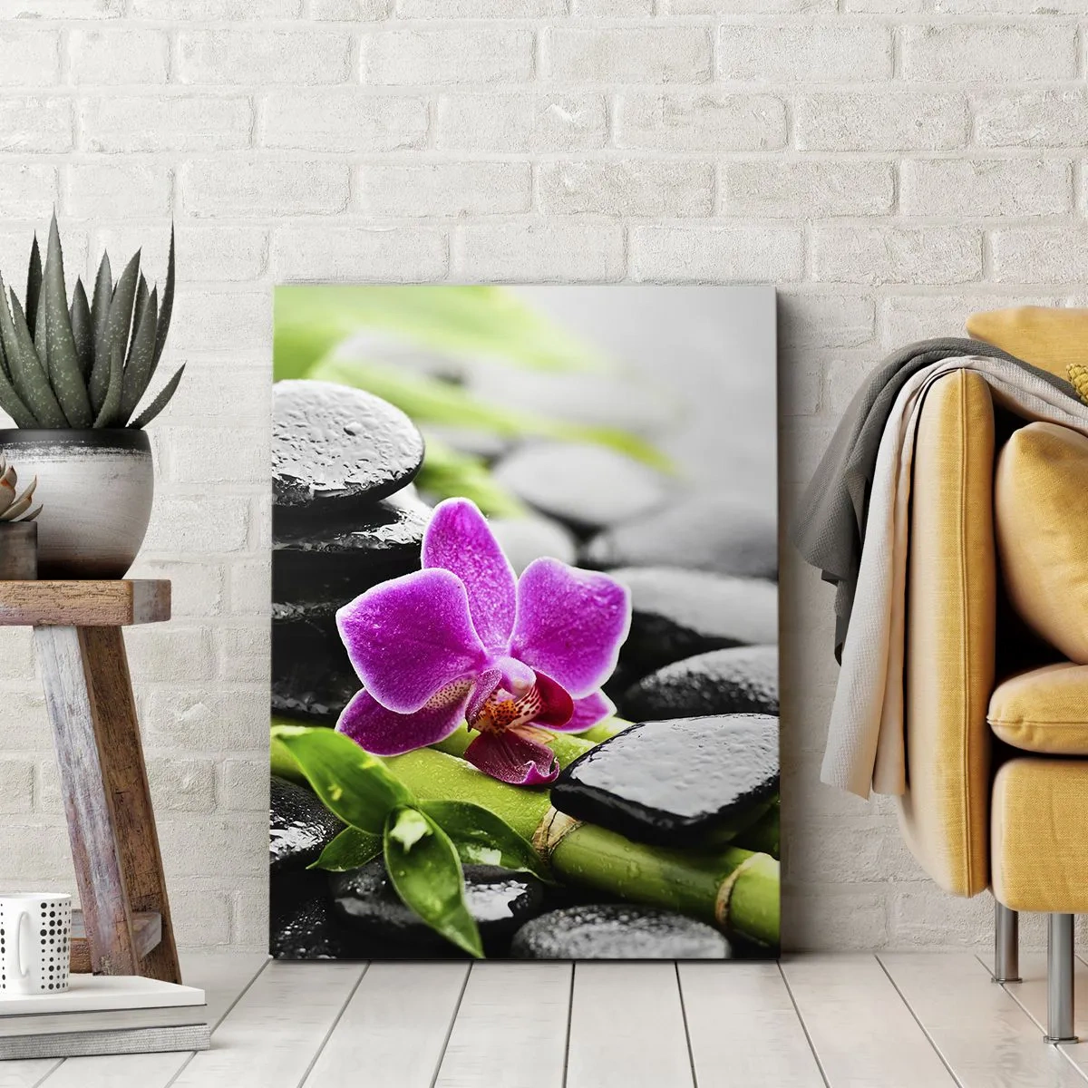 Impression sur toile - Image sur toile - Orchidée violette, pierres noires et bambou dans une composition tranquille - 80x120cm - Dans un équilibre de calme - Décoration murale moderne pour le salon et la chambre ARTTOR