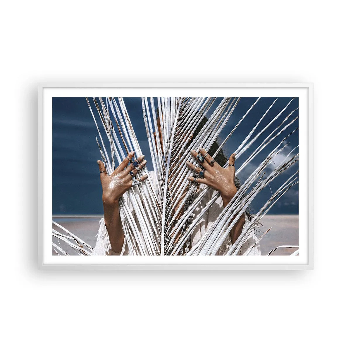 Affiche dans un cadre blanc - Poster - Fille de chaman ? - 91x61 cm