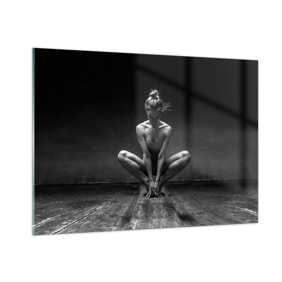 Impression sur verre - Image sur verre - Une danseuse dans une pose de ballet sur un plancher en bois - 100x70cm - Concentration de l'énergie de la danse - Décoration murale moderne pour le salon et la chambre ARTTOR
