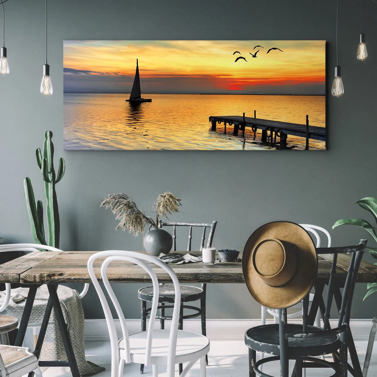 Impression sur toile - Image sur toile - Coucher de soleil avec un voilier et une jetée sur un lac calme - 160x50cm - Le soir revient - Décoration murale moderne pour le salon et la chambre ARTTOR
