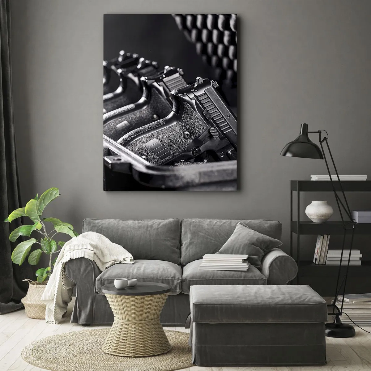 Impression sur toile - Image sur toile - Une image en noir et blanc d'une pile d'armes dans une valise. - 50x70cm - Sport masculin - Décoration murale moderne pour le salon et la chambre ARTTOR
