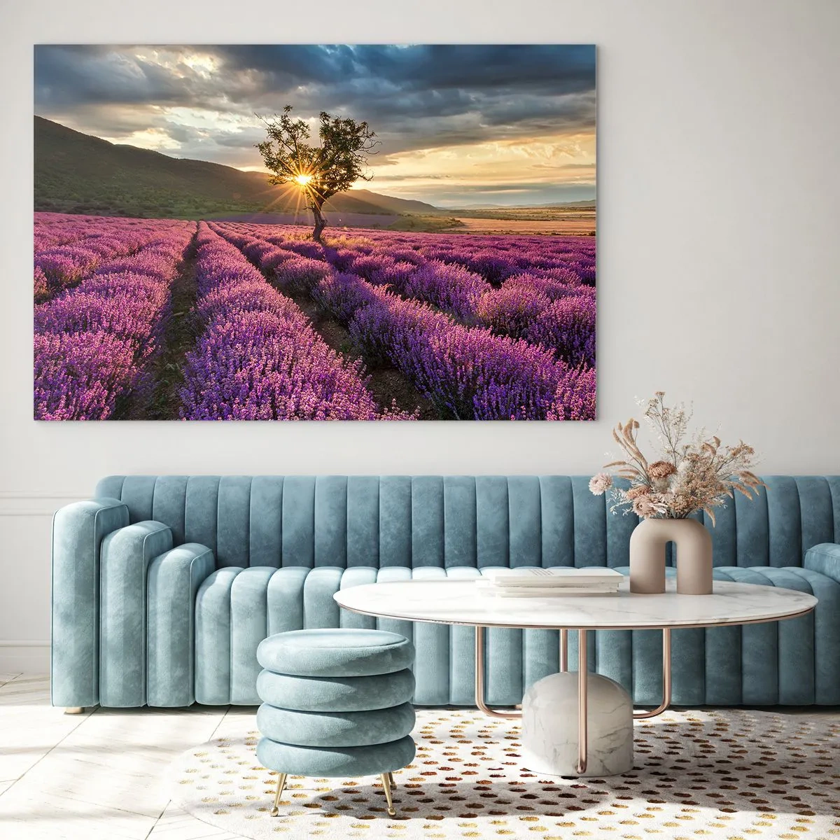 Impression sur verre - Image sur verre - Un champ de lavande avec un arbre solitaire dans les rayons du soleil couchant - 120x80cm - Arôme de couleur lilas - Décoration murale moderne pour le salon et la chambre ARTTOR