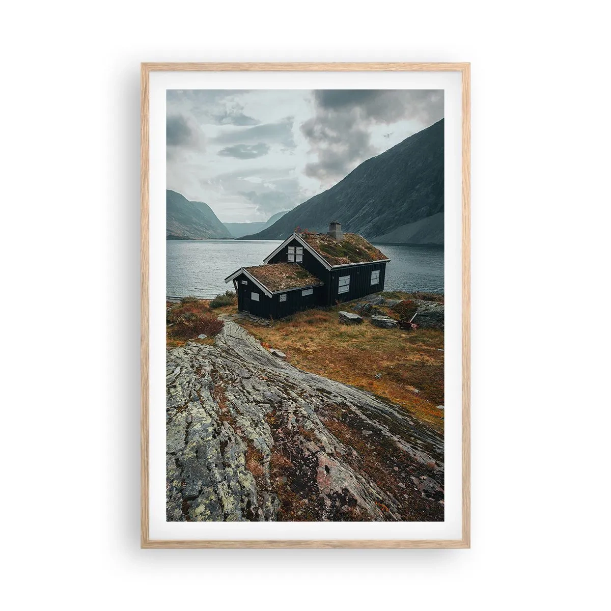 Affiche dans un chêne clair - Poster - Une station estivale au bord du fjord - 61x91 cm