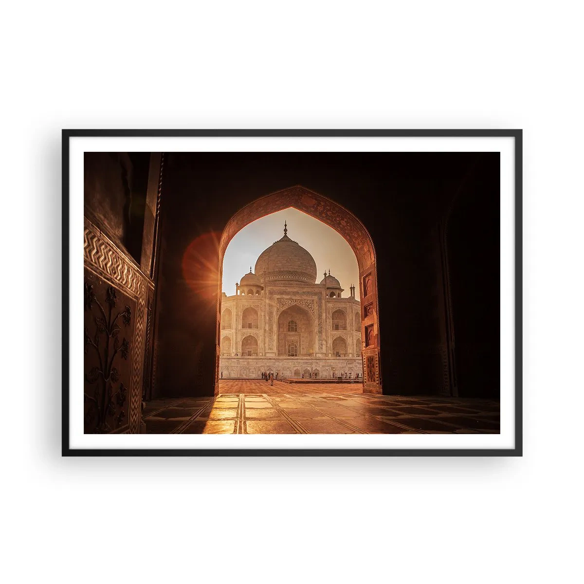 Affiche dans un cadre noir - Poster - Le Taj Mahal au soleil vu depuis l'arche de la porte - 100x70cm - Un monument à l'amour surnaturel - Décoration murale moderne pour le salon et la chambre ARTTOR