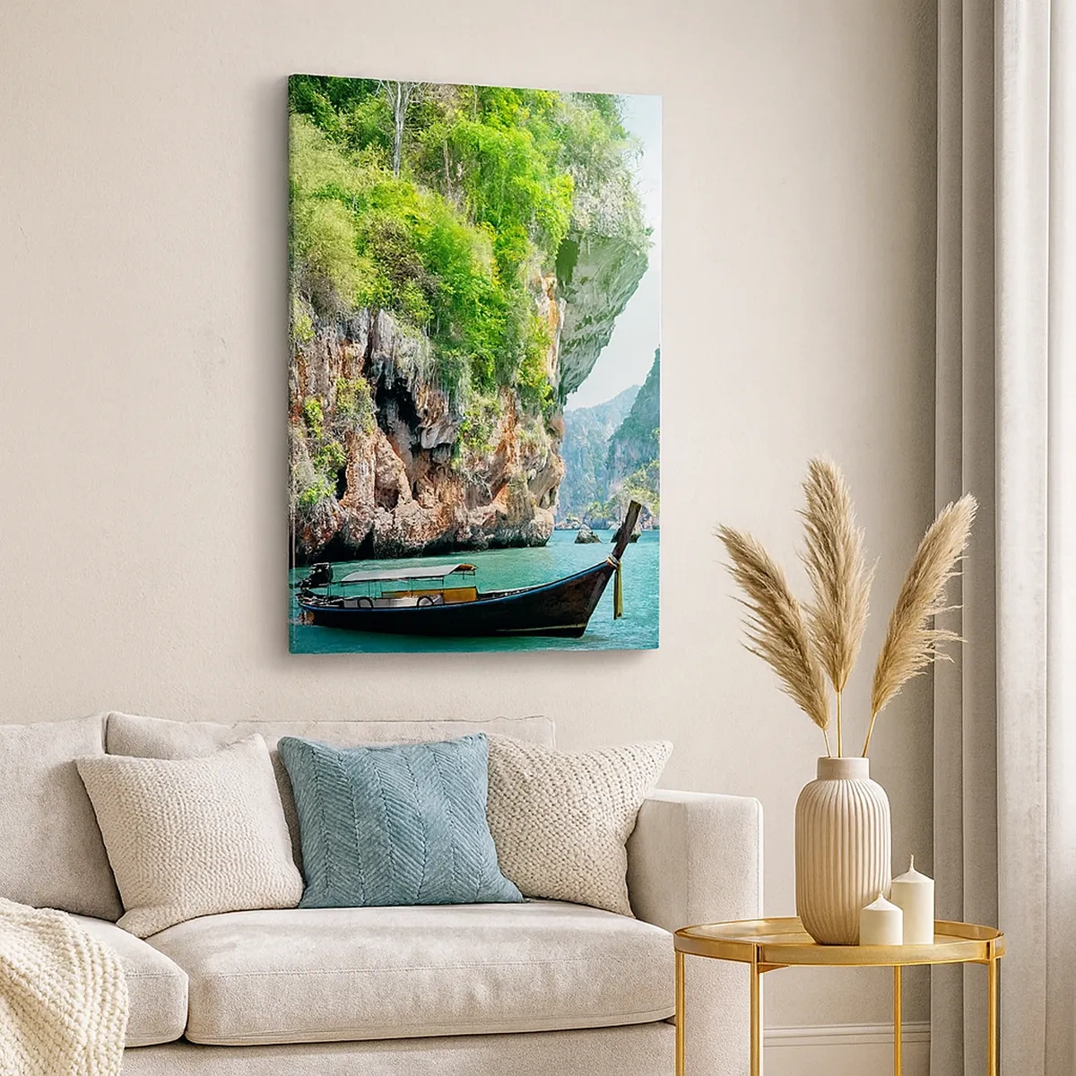 Impression sur toile - Image sur toile - Un bateau traditionnel sur fond de falaises tropicales et d'eaux turquoises - 50x70cm - Une invitation à un voyage exotique - Décoration murale moderne pour le salon et la chambre ARTTOR