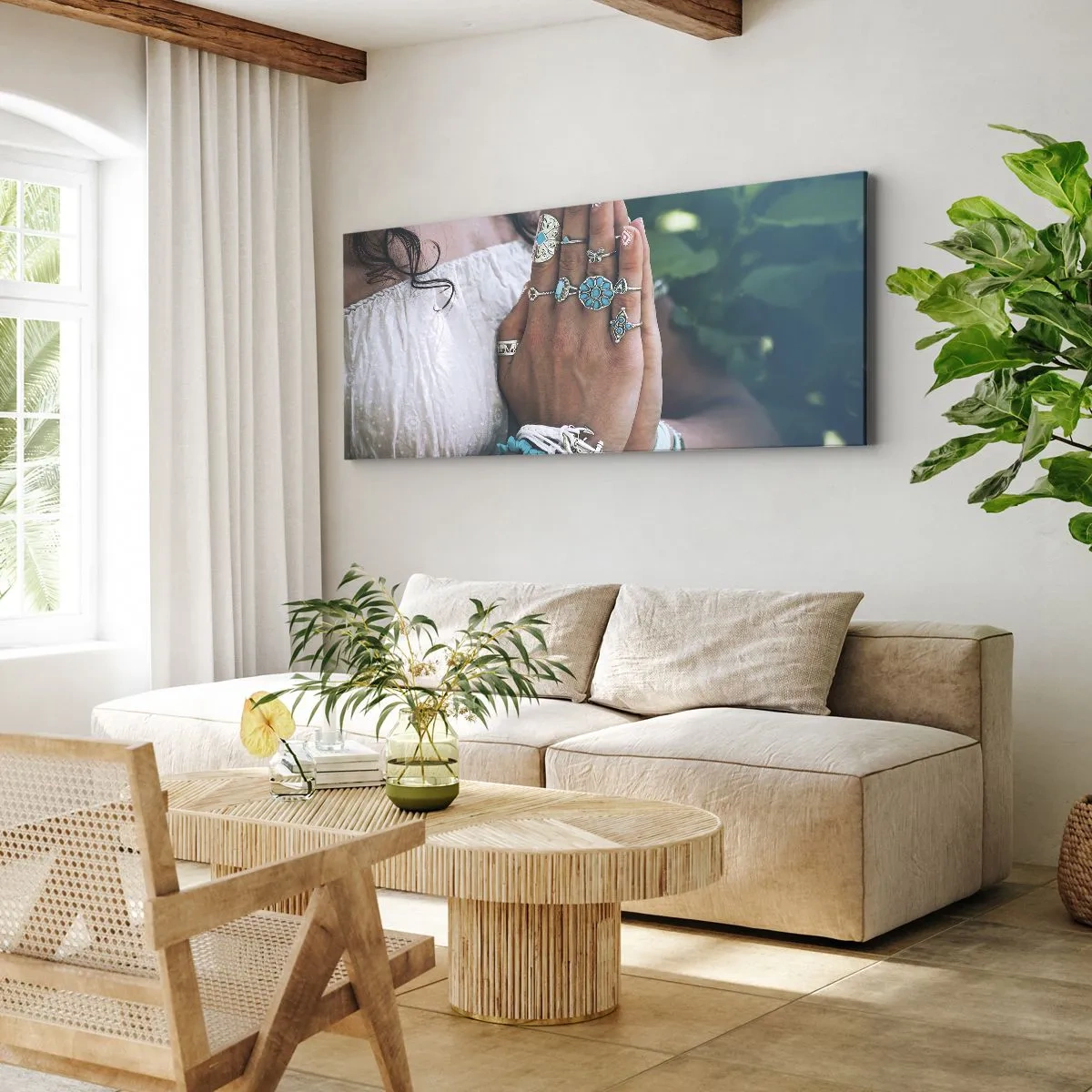 Impression sur toile - Image sur toile - Mains décorées de bijoux bohèmes - 120x50cm - Bienvenue au centre du bien-être - Décoration murale moderne pour le salon et la chambre ARTTOR