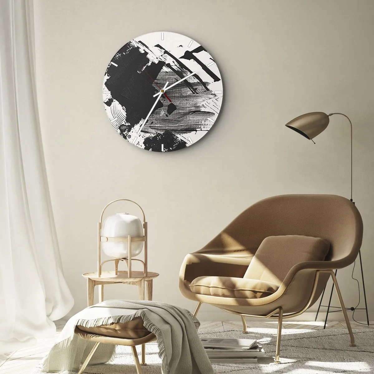 Horloge murale - Pendule murale - Abstraction dynamique en noir et blanc avec de larges traits - 30x30cm - Abstraction – expression du noir - Décoration murale moderne pour le salon, la cuisine et la chambre ARTTOR