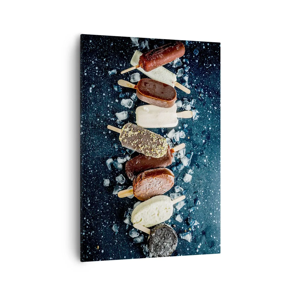 Impression sur toile - Image sur toile - Des glaces colorées disposées sur de la glace avec un fond sombre - 70x100cm - Le goût de l'été chaud - Décoration murale moderne pour le salon et la chambre ARTTOR
