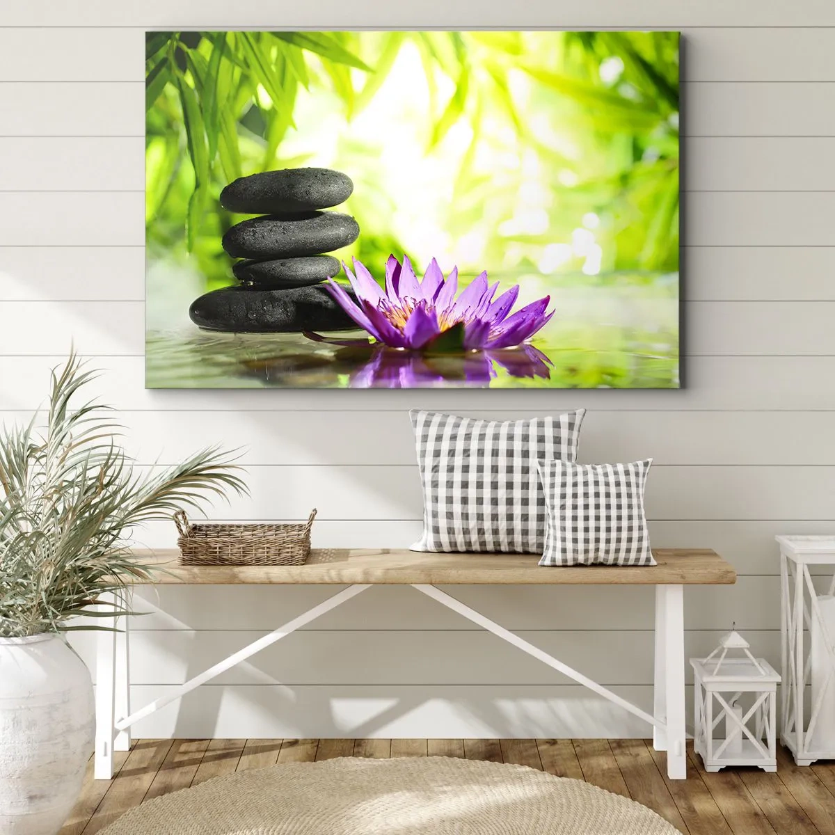 Impression sur toile - Image sur toile - Une pile de pierres zen et une fleur de lotus sur un fond de feuilles de bambou. - 120x80cm - Dans un buisson de bambou - Décoration murale moderne pour le salon et la chambre ARTTOR