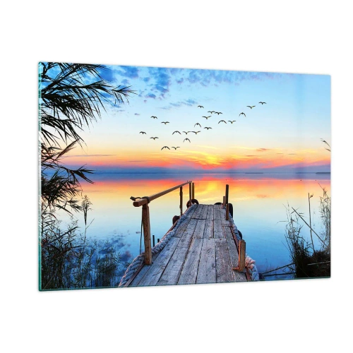 Impression sur verre - Image sur verre - Une jetée en bois au-dessus d'un lac au coucher du soleil avec une volée d'oiseaux volant au-dessus - 120x80cm - Il est temps de rentrer... - Décoration murale moderne pour le salon et la chambre ARTTOR