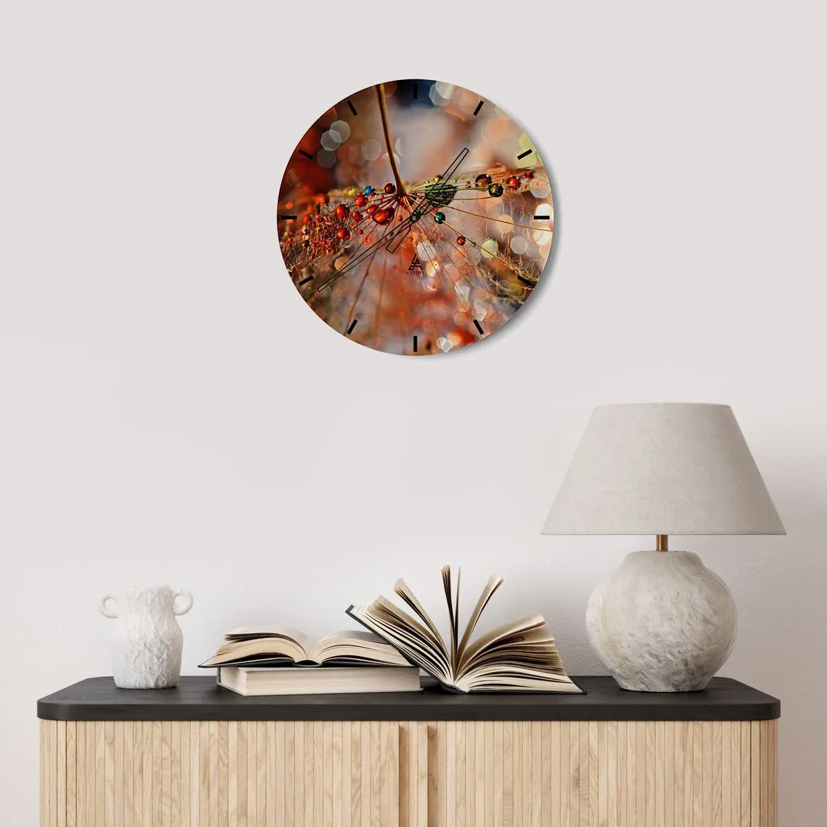 Horloge murale - Pendule murale - Gouttes de rosée sur une toile d'araignée dans la lumière du matin - 30x30cm - Enfilé sur un fil d'araignée - Décoration murale moderne pour le salon, la cuisine et la chambre ARTTOR