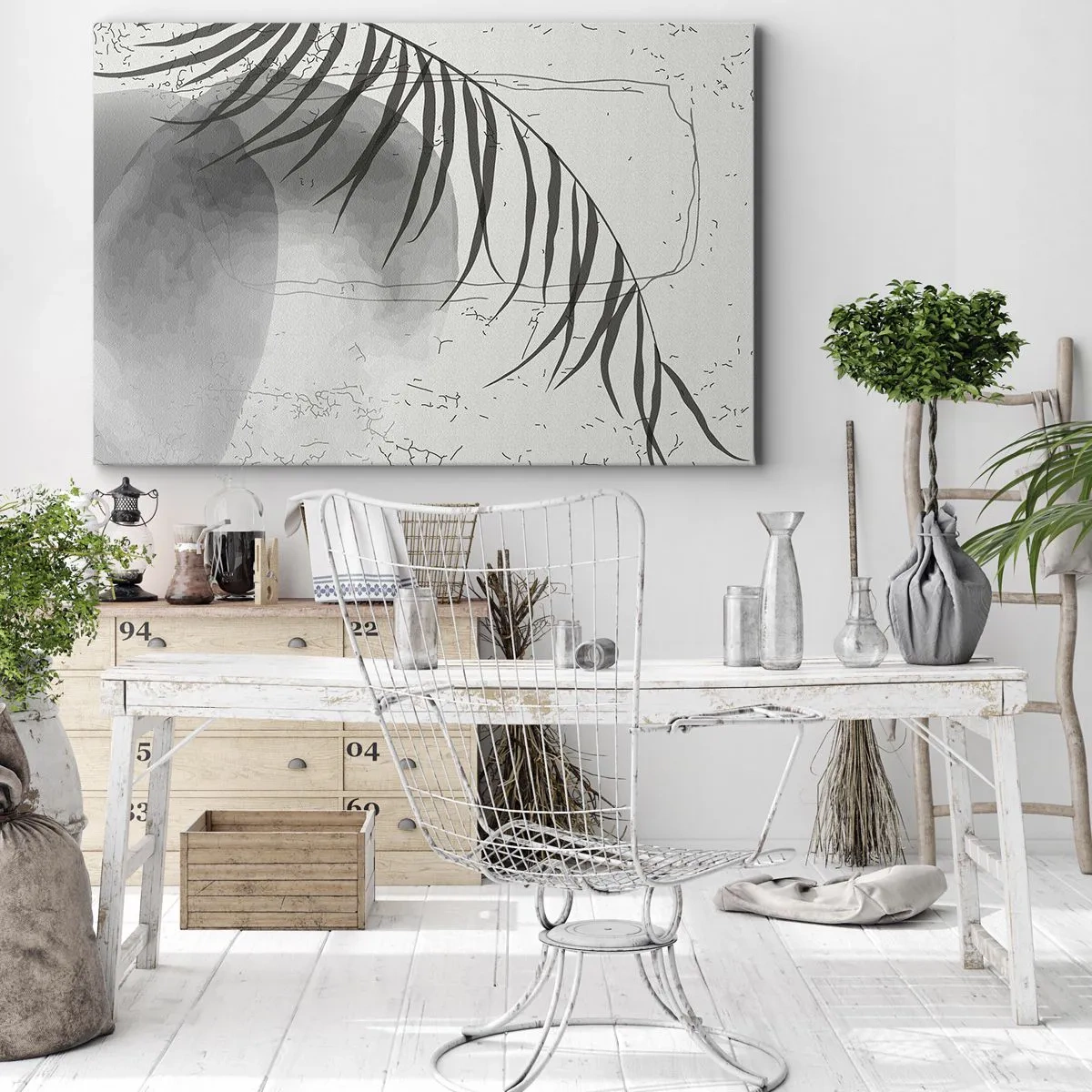 Impression sur toile - Image sur toile - Un délicat motif de feuille de palmier sur un fond clair dans un style scandinave. - 100x70cm - L'exotisme subtil de la nature - Décoration murale moderne pour le salon et la chambre ARTTOR