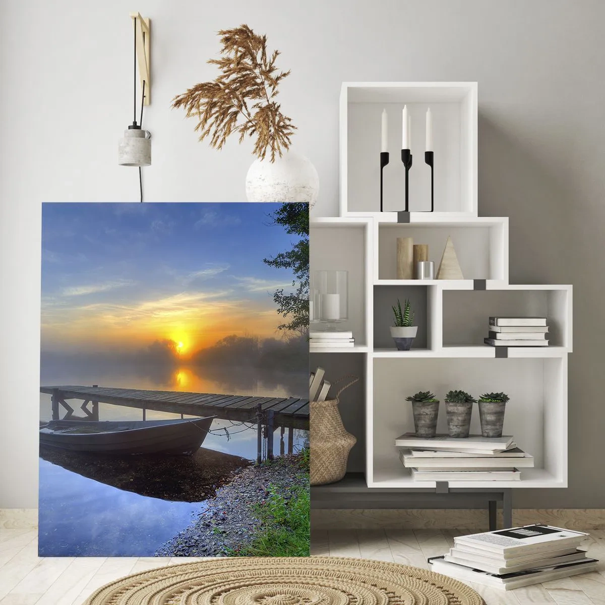 Impression sur verre - Image sur verre - Un bateau à quai au lever du soleil sur le lac - 50x70cm - Comment l'ordinaire se transforme en magie - Décoration murale moderne pour le salon et la chambre ARTTOR