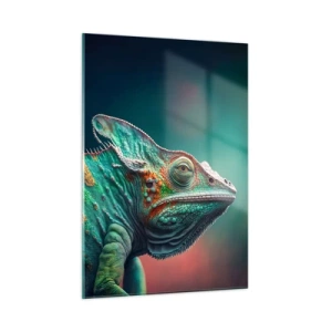 Impression sur verre - Image sur verre - Un caméléon coloré sur un fond flou dans une lumière intense. - 50x70cm - Vous me voyez? Pas bien… - Décoration murale moderne pour le salon et la chambre ARTTOR