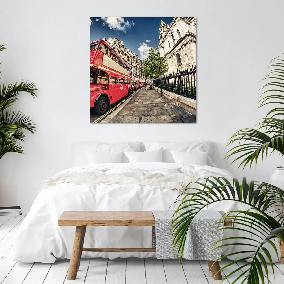 Impression sur toile - Image sur toile - Rue de Londres en gris et rouge - 70x70 cm