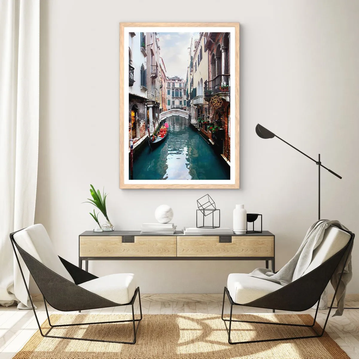 Affiche dans un chêne clair - Poster - Paysage vénitien avec une gondole et un pont - 30x40 cm